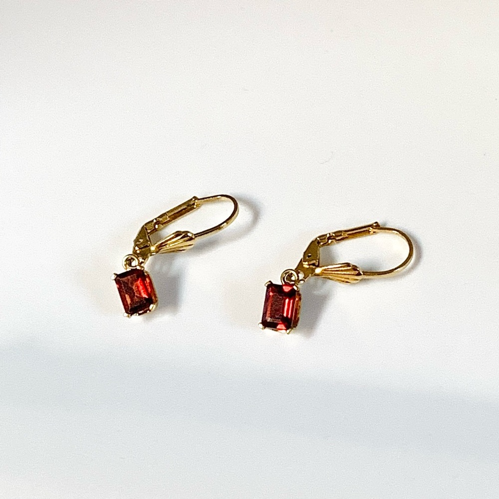 COPY🎉Host Pick🎉 Vintage Gold Garnet Earrings